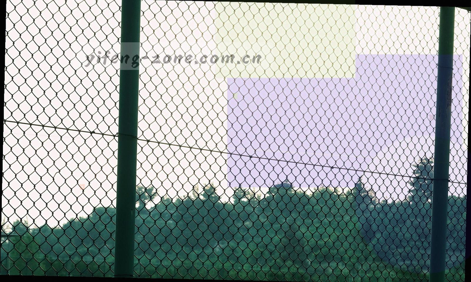 湖蓝与日落橙的抽象切面色块，叠加手绘灯牌几何纹样